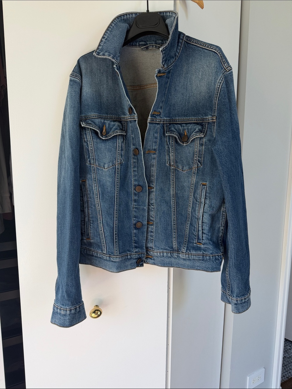 6397 Classic Blue Denim Jacket - Women
Size XS